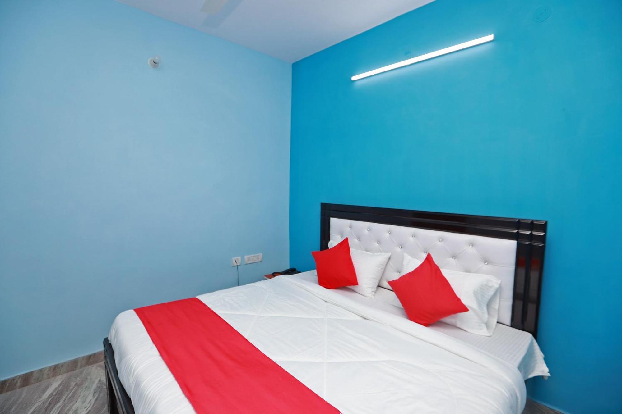 Hotel O Silverline Residency 法里达巴德 外观 照片