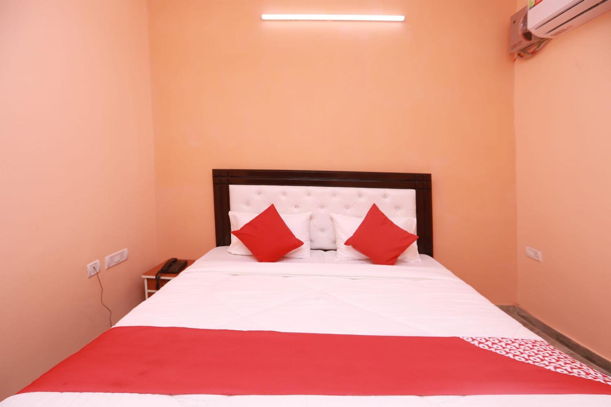Hotel O Silverline Residency 法里达巴德 外观 照片